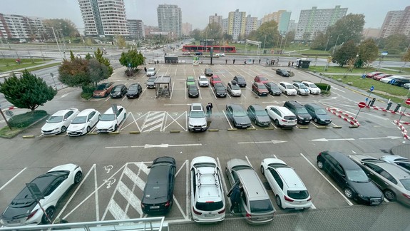 Dochádzate za prácou do Bratislavy autom? Tu je prehľad parkovísk, kde ho môžete zaparkovať