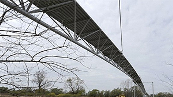 Podľa historika by sa mal cyklomost volať jantárový