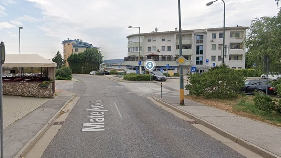 Tragické ráno: Policajti našli v Bratislave dve bezvládne telá, išlo o muža a ženu