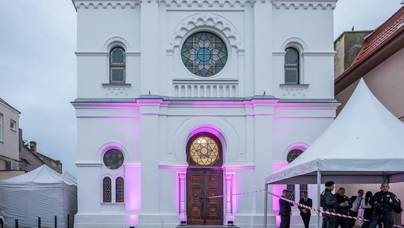 Prídete? Podujatie Počúvaj a pamätaj vám pootvorí príbehy Synagógy v Senci