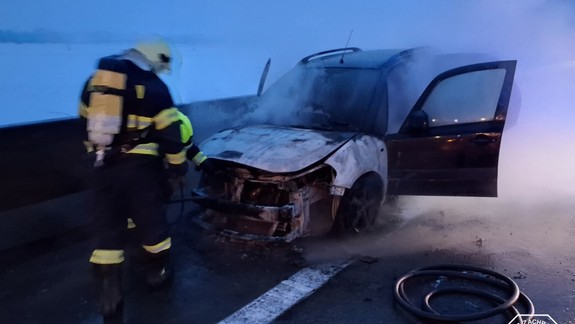 Hasiči v akcii: V rovnakom čase horeli autá na D1 a D2