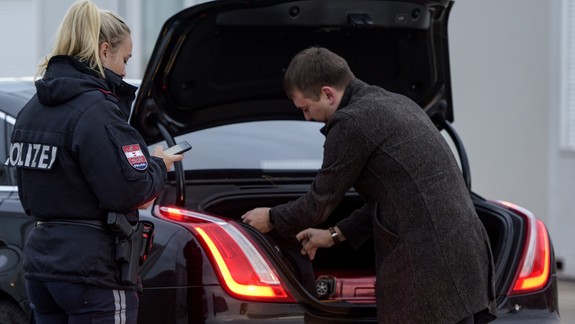 Na ceste do Česka, Rakúska a Poľska sa ľudia môžu pre kontroly zdržať