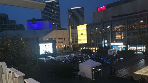 Na námestí pri Eurovei môžete zdarma navštíviť Kino pod hviezdami