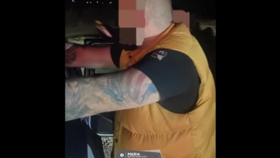Policajti zadržali ďalších dílerov drog, mali pri sebe množstvo pervitínu