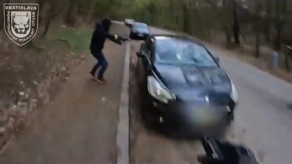 Majú ich! Policajti zadržali vykrádačov bytov, ktorí boli postrachom Bratislavy