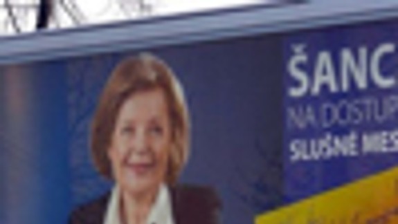 Petržalka vyzvala 10 bilbordov k náprave