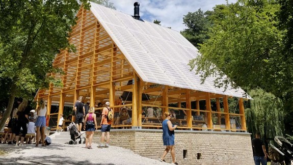 POROVNÁVACIE FOTO: Takto vyzerala hájovňa na Peknej ceste predtým a takto dnes