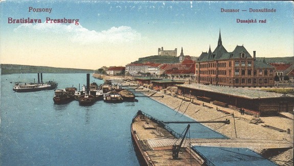 ROZHOVOR Ako vyzerali silvestrovské oslavy v starej Bratislave? Prezradila nám to etnologička Katarína Nádaská