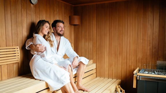 Objavte výhody saunovania: Ako často chodiť do sauny a kam na wellness v Bratislave?