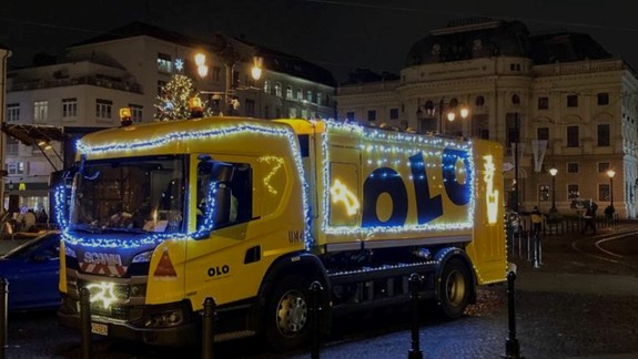 Videli ste sviatočné smetiarske auto? V bratislavských uliciach bude posledné 3 dni