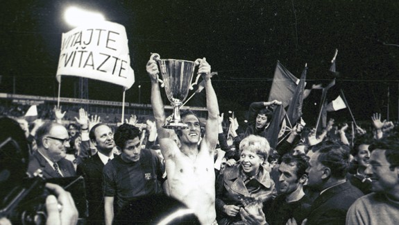 VIDEO: RTVS po 51 rokoch odvysiela najslávnejší zápas Slovana proti Barcelone vo finále PVP