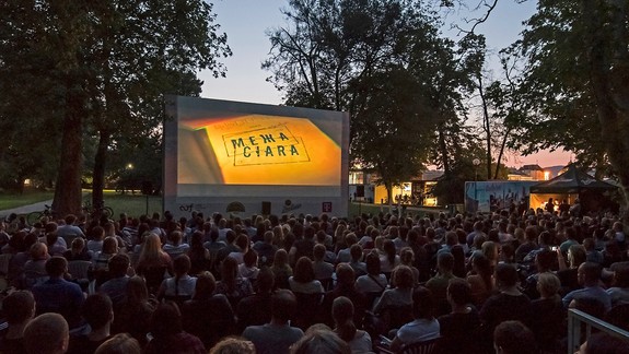 Letné kino sa začína aj na bratislavskej Magio pláži - odštartuje filmom Bohemian Rhapsody