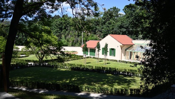 Tip na sobotu: Navštívte obnovenú historickú záhradu v kaštieli v Modre