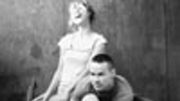 Elledanse sa uviedlo predstavením Okô