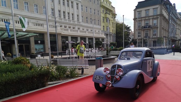 Preteky veteránov 1000 míľ československých spestrí aj slovenský okruh