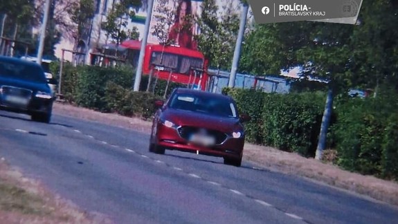 Hrozné: Opitý vodič sa rútil po Bratislave s maloletými deťmi v aute