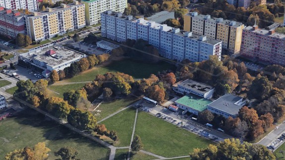 FOTO: Inšpirujte sa aktivistami zo Šrobárovho námestia, ktorí sa pustili do budovania parku