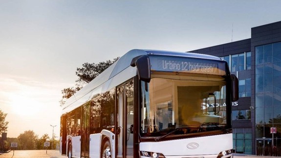 Dopravný podnik môže objednať prvé vodíkové autobusy, podpísal zmluvu o NFP