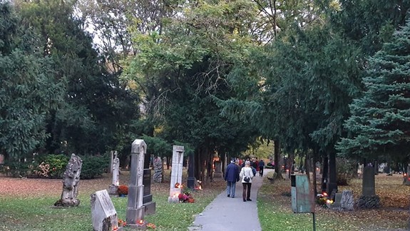 Na Ondrejskom cintoríne odhalili obelisk na počesť J. Könyökiho