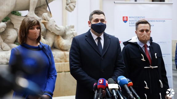 Dopravný podnik vynoví prístrešky na zastávkach MHD, získal na to eurofondy