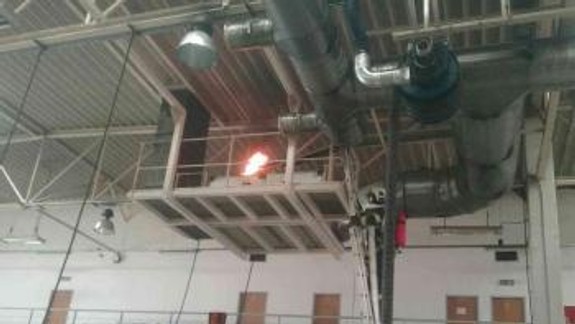 Na Betliarskej ulici v horí vzduchotechnika