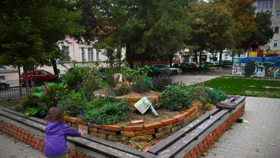 Na Jakubovom námestí čiastočne obnovili detské ihrisko aj parčík