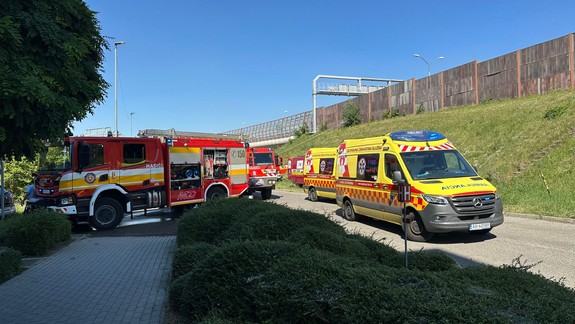 Obvinenú v prípade tragédie v Ružinove, kde zomreli dve deti, vzal súd do väzby