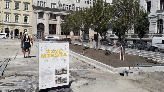 Komenského námestie už prerábajú, nezíska však ešte definitívnu podobu