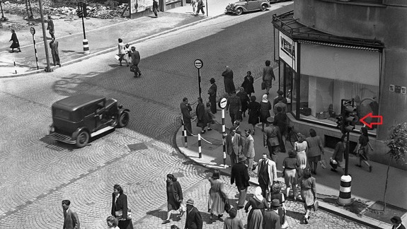 Križovatka Obchodnej a Poštovej: Uhádnete, kedy sem umiestnili prvý semafor?