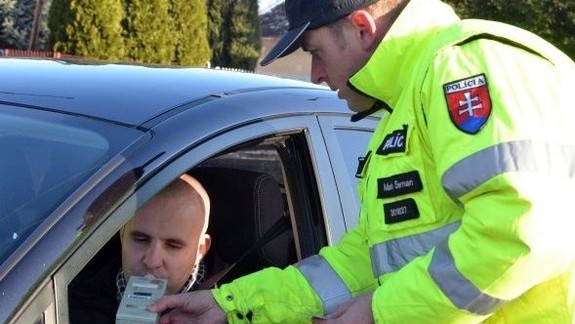 Vodičov s alkoholom za volantom stále pribúda!
