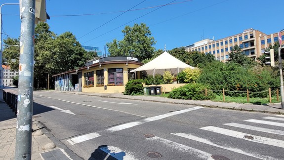 Takmer 300 nových parkovacích miest: Projekt parkovania na Kollárovom námestí má stavebné povolenie