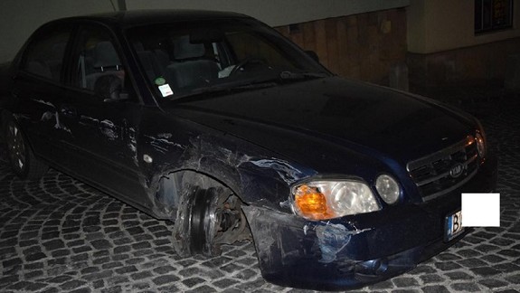 FOTO: Opitý vodič vyvádzal v Starom Meste. Narazil do troch áut