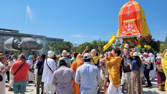 VIDEO: Námestie slobody dýcha atmosférou ďalekej Indie, koná sa tu festival vozov Ratha Yátra