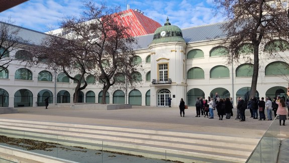 SNG má aj bez-lístkovú zónu, celé prízemie je prístupné zadarmo