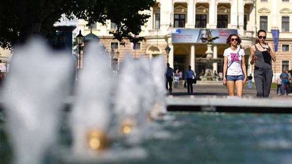 Fontána pod Hviezdoslavom opäť funguje