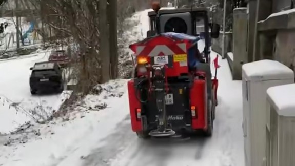 Platia výstrahy pred snežením, magistrát pokračuje s posypmi