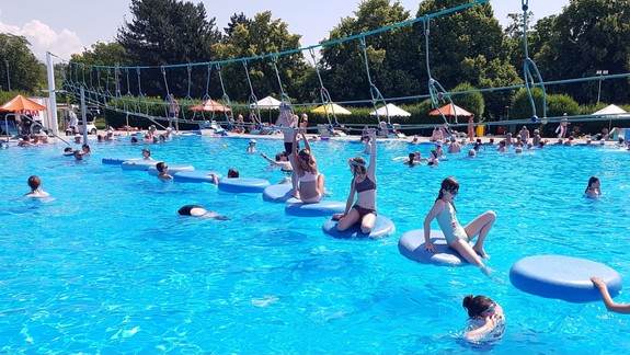 Kúpalisko Vadaš v Štúrove zostane zatvorené minimálne do piatka