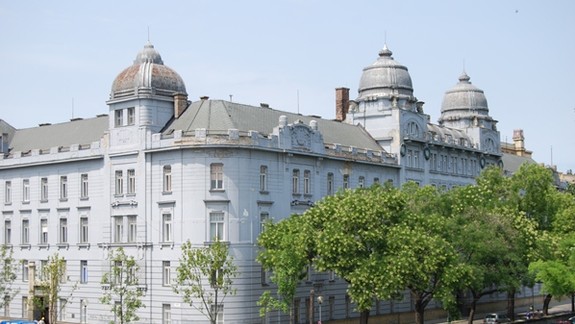 Filozofická fakulta UK si 100. výročie pripomína na zhromaždení akademickej obce