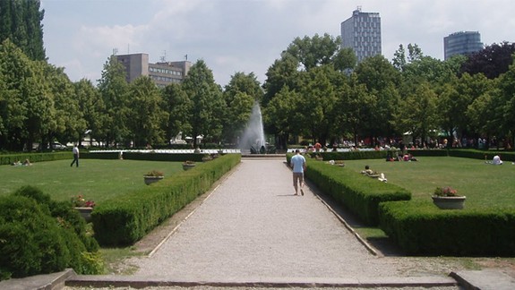 Staré Mesto zakázalo fajčiť v záhradách