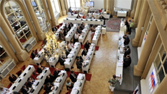 Väčšie kompetencie primátora schválili poslanci aj v štatúte