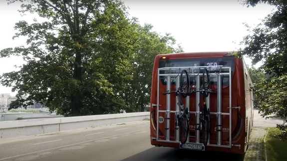 Od soboty môžu cestujúci využiť cyklonosiče na najžiadanejších linkách pre cyklovýlety, na jeden lístok sa odvezie i celá rodina