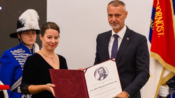 Raši udelil cenu J. M. Hurbana trom osobnostiam, in memoriam ju dostal exprimátor Bratislavy Ftáčnik