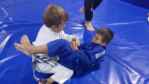 Počuli ste už o jiu-jitsu? V Bratislave v ňom deti súperia už tretí rok