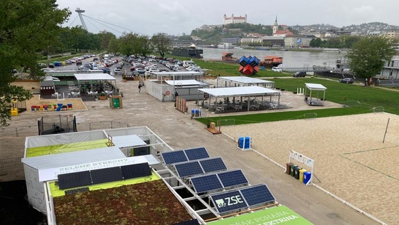 FOTO: Populárny Tyršák už otvorili, oplotenie nahradili príjemnejšie kvetináče