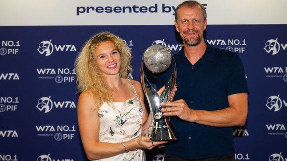 Tréner svetovej tenisovej jednotky Peter Huber: Snažím sa ju dostať do pohody, vysvetľovať, o čom je život