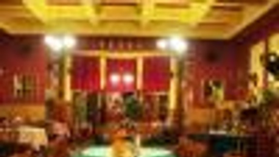 U DVOCH LEVOV Restaurant