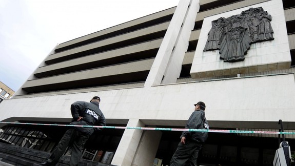 Bombová hrozba! Na Najvyššom súde momentálne prebieha evakuácia