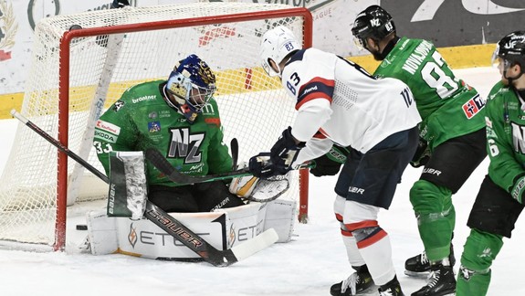 Hokej: Slovan v dohrávke 23. kola Tipos extraligy porazil Nové Zámky 4:2