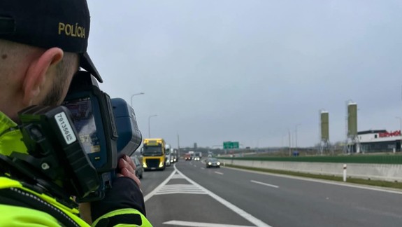 Vodiči, pozor, policajti budú v Bratislavskom kraji merať rýchlosť