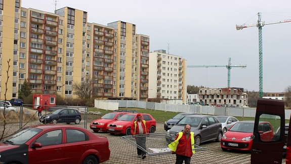 Další zvrat, výstavbu náhradných bytov v Dúbravke mesto nezastaví